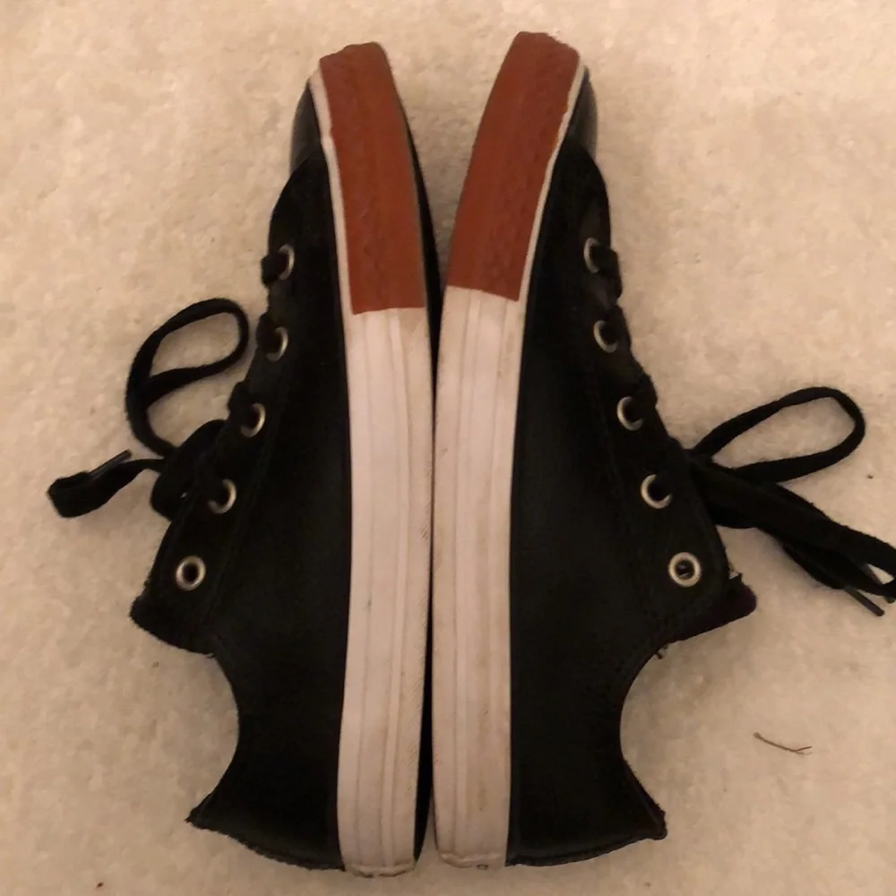 CONVERSE ALL STAR LEATHER SNEAKERS KIDS-BOYS-SIZE 3